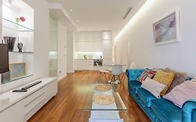 Las Rejas Apartment